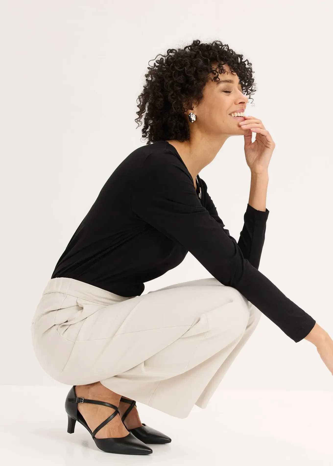 T-shirt manches longues détails œillets