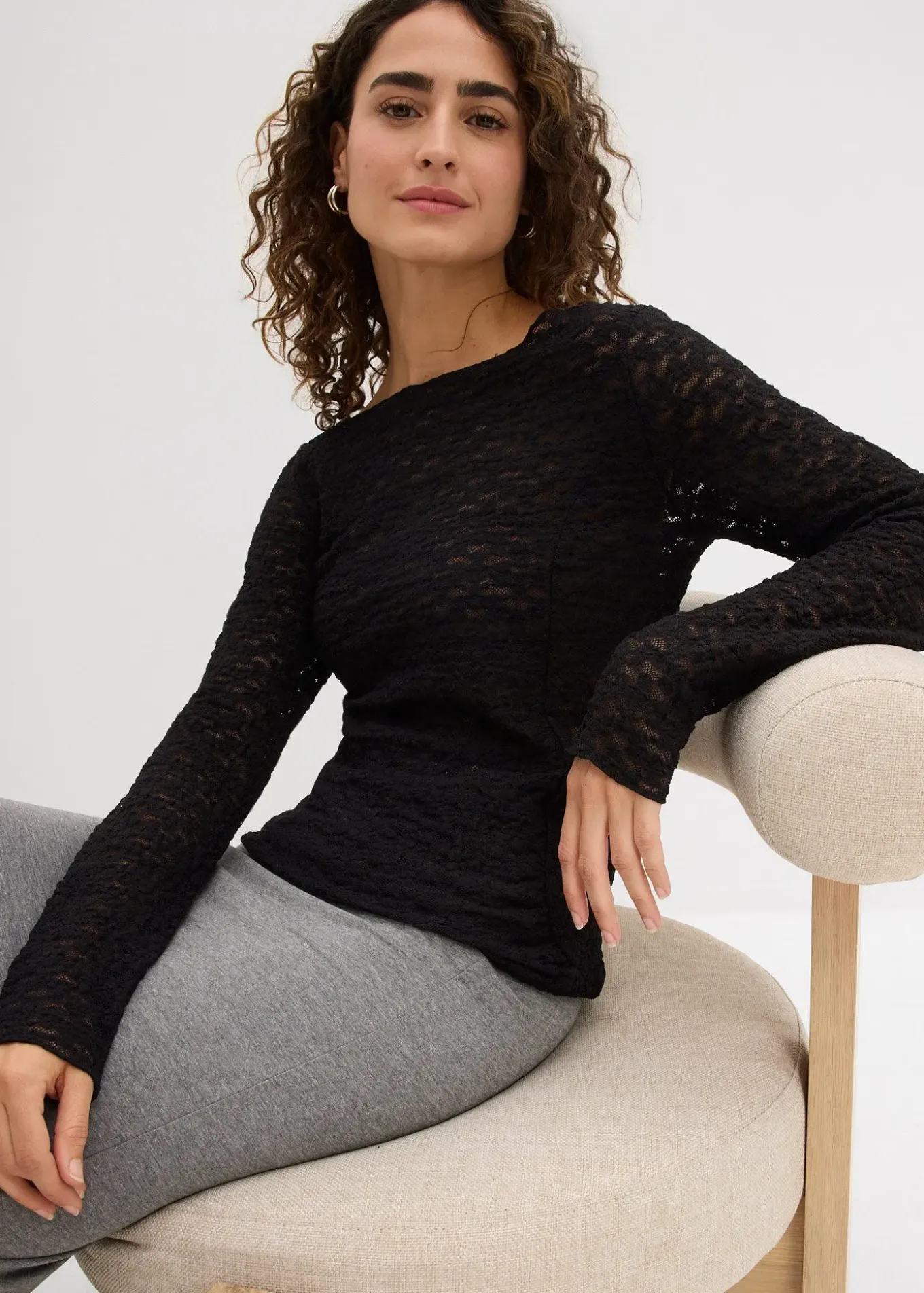 T-shirt manches longues en dentelle