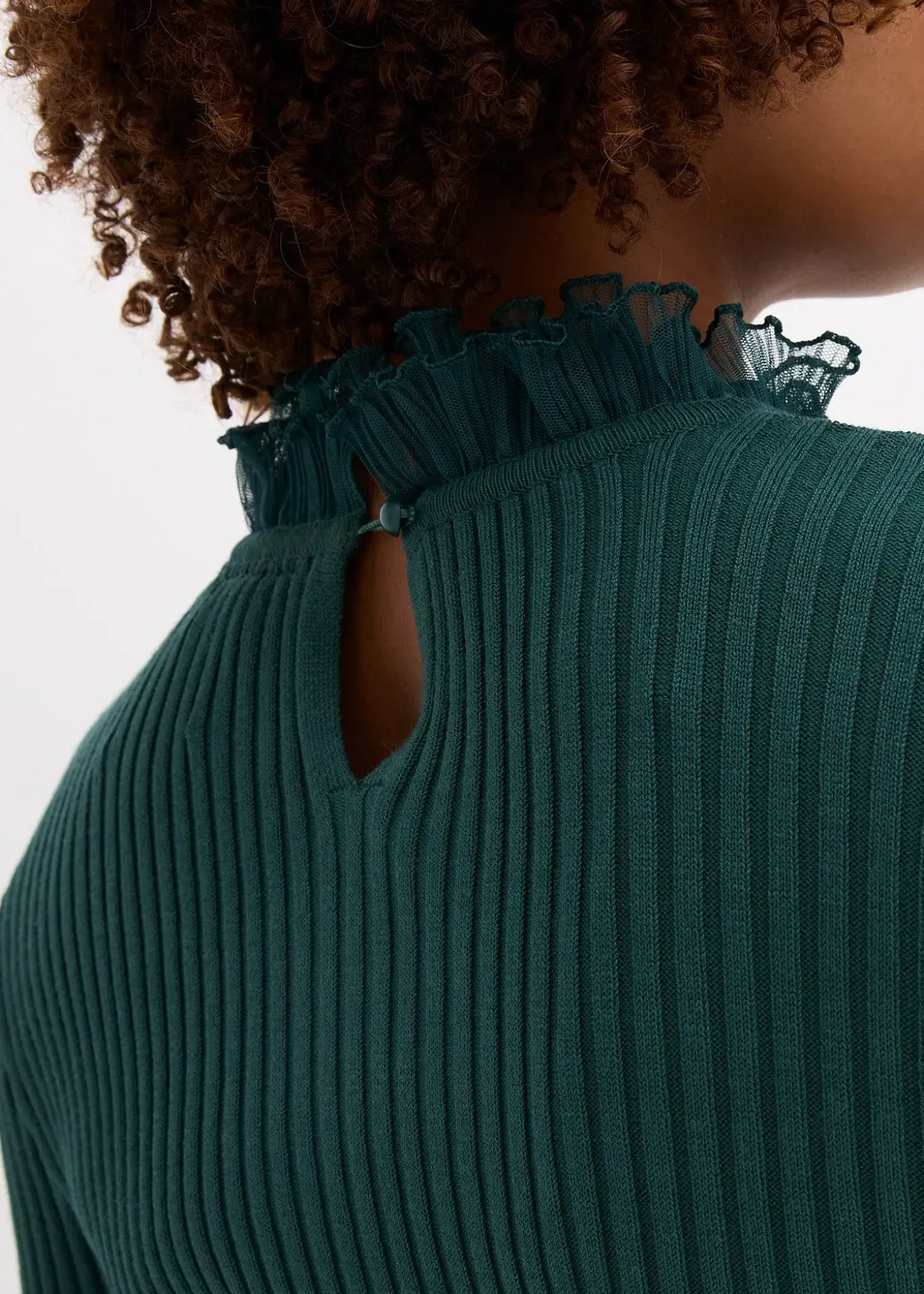 T-shirt manches longues en fine maille avec volants en mousseline