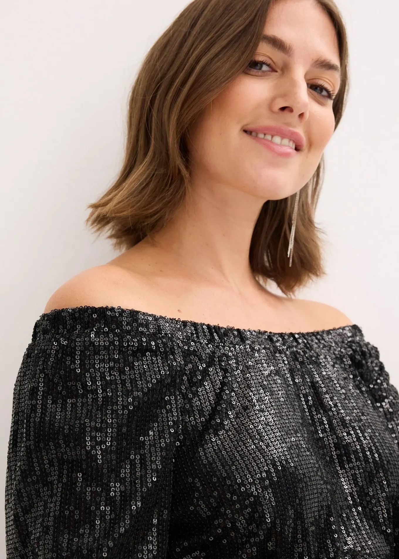 T-shirt oversize à sequins encolure Bardot