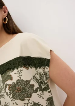 T-shirt oversize avec un galon de dentelle