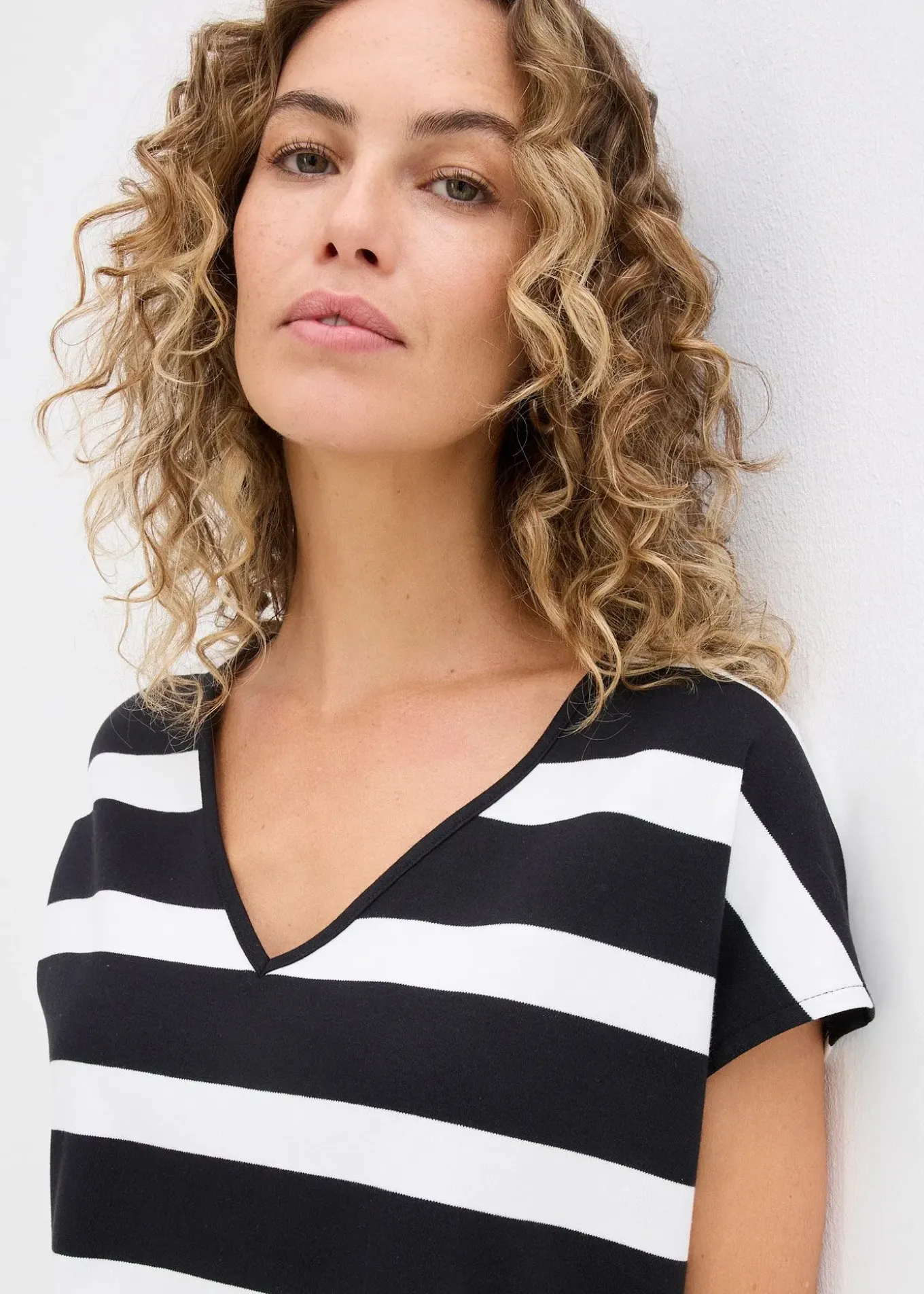 T-shirt rayé en maille