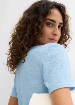 T-shirt texturé et boutonné