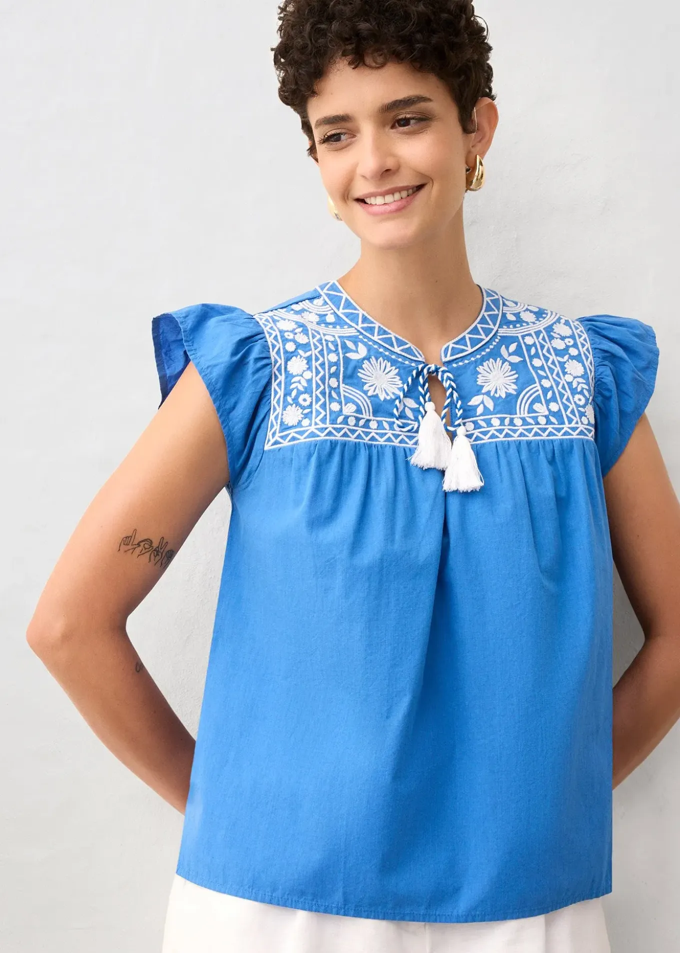 Tunique brodée avec de la soie