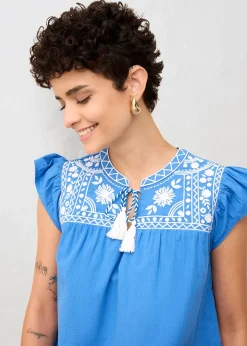 Tunique brodée avec de la soie