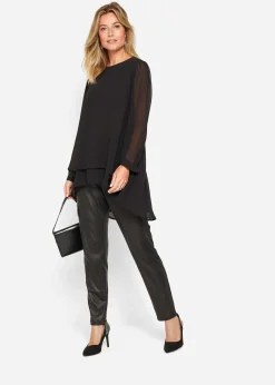 Tunique plus longue derrière