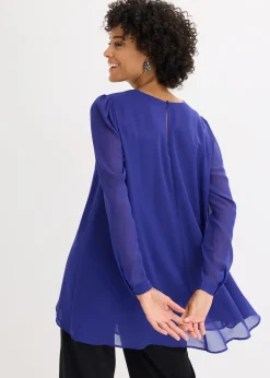 Tunique plus longue derrière