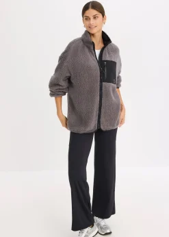 Veste de sport technique et oversize en polaire