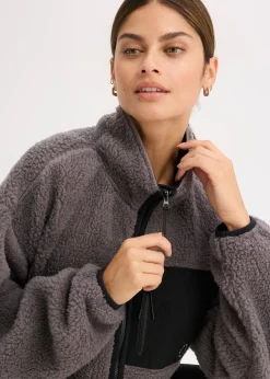 Veste de sport technique et oversize en polaire