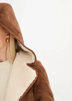 Veste en sherpa à capuche