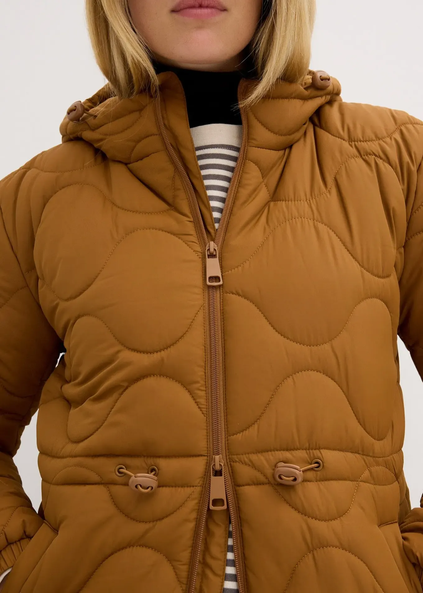 Veste matelassée à capuche