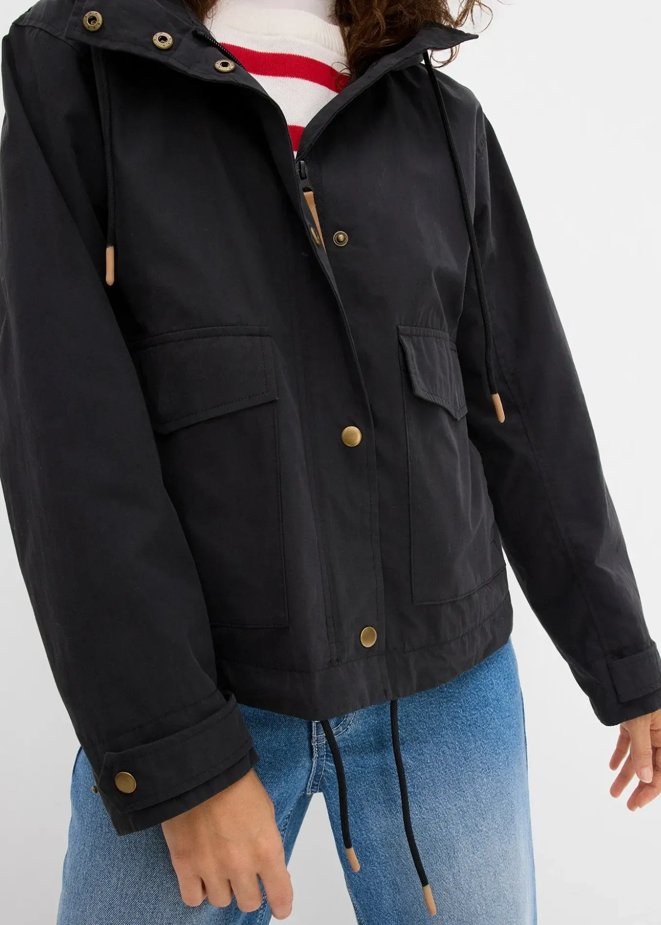 Veste mi-saison à capuche
