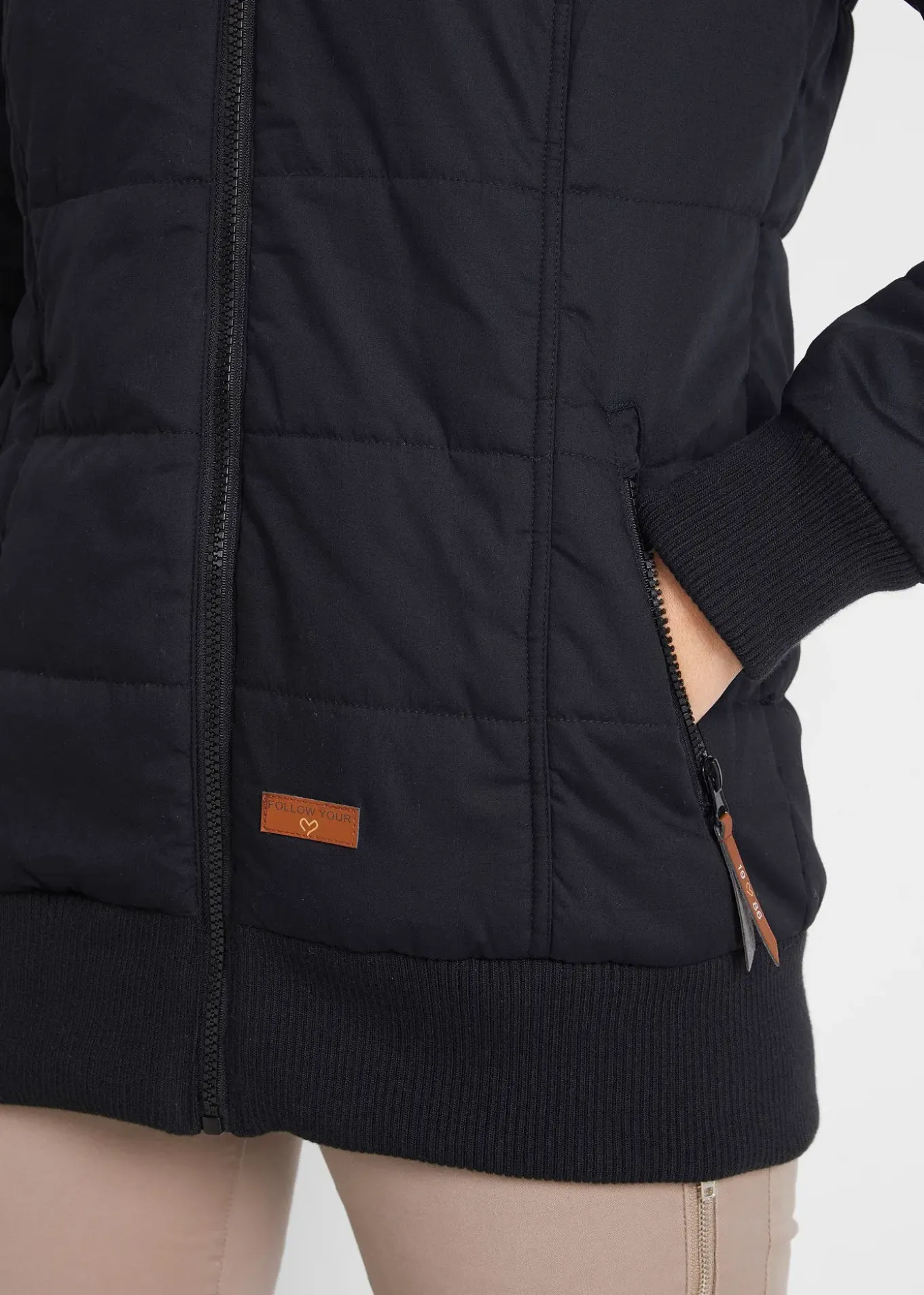 Veste outdoor avec détails enduits