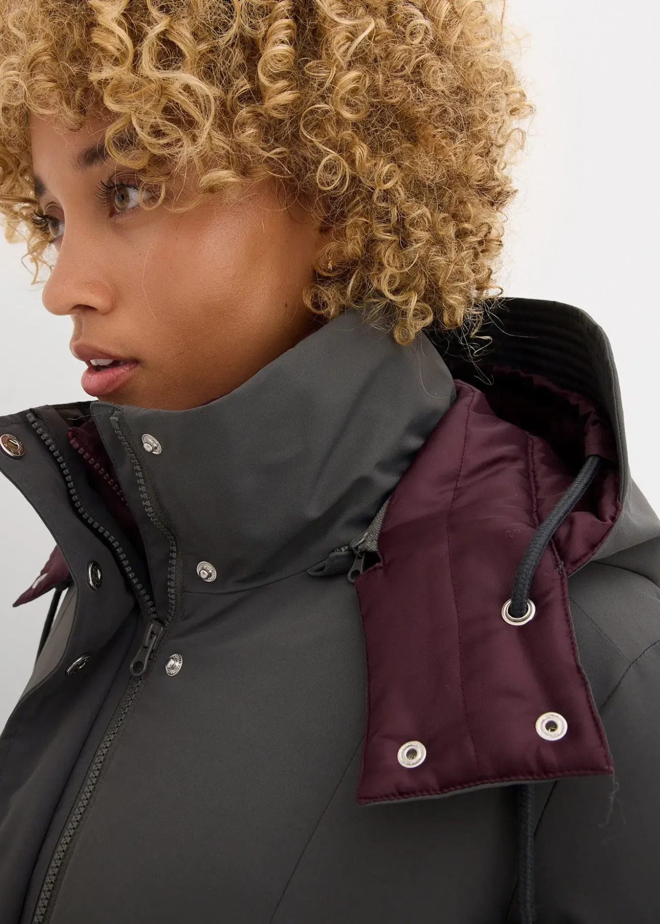 Veste outdoor déperlante, effet superposé