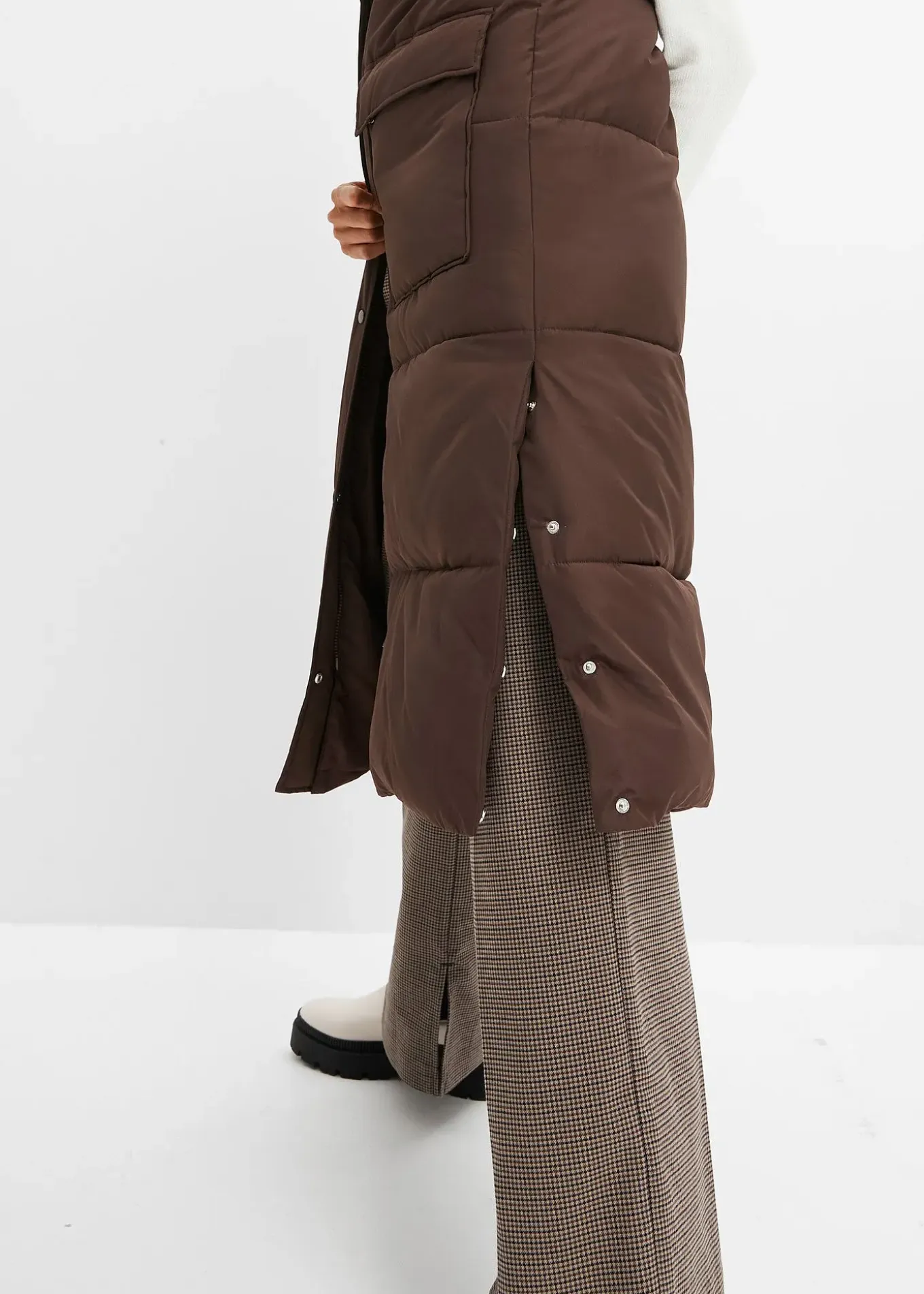 Veste sans manches matelassée en polyester recyclé avec capuche amovible