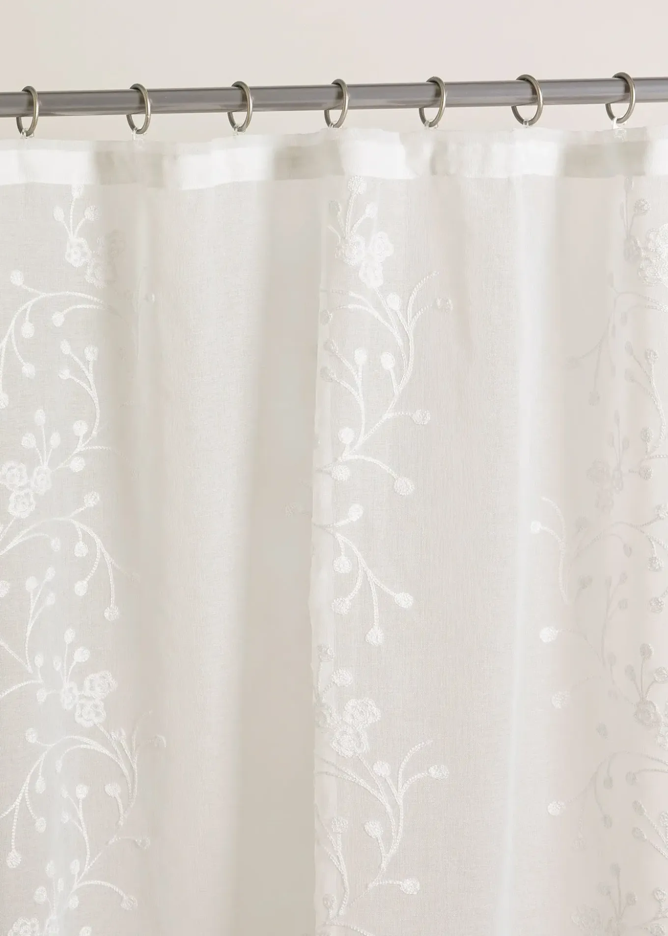 Voilage avec broderies (1 pce)