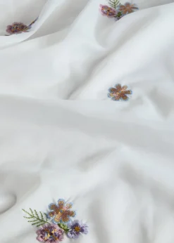 Voilage avec broderies (1 pce)