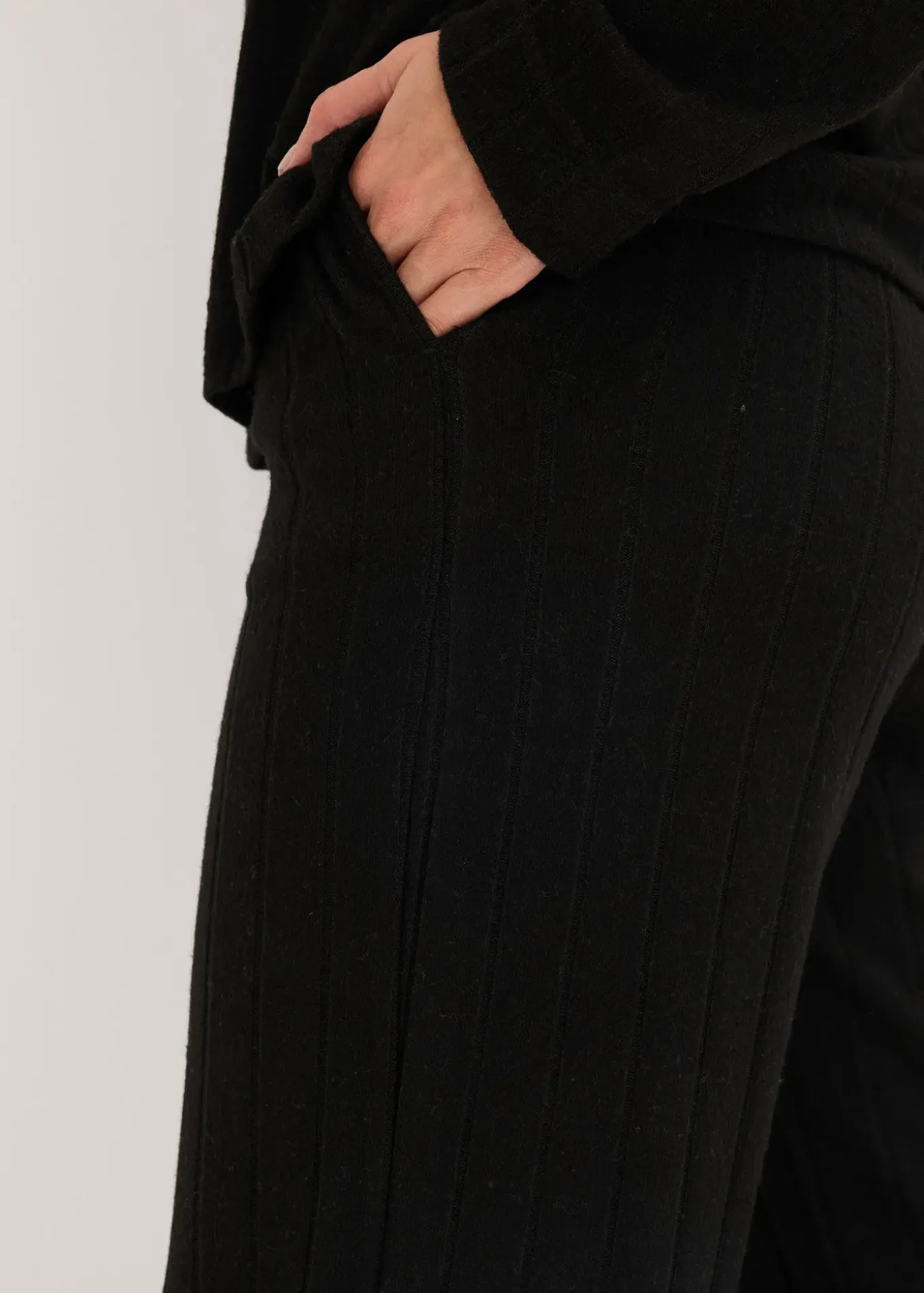 Vêtement d’intérieur en matière douce et côtelée, oversize