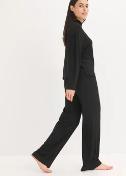 Vêtement d’intérieur en matière douce et côtelée, oversize